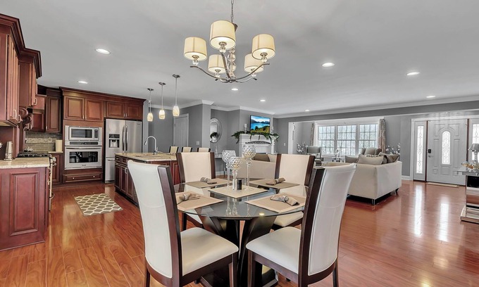 Salamanca Ski Chalet | Ellicottville Chalet 5 Mi to Village