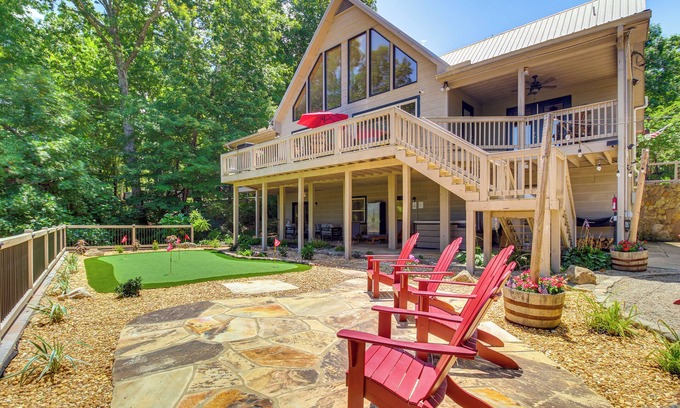 East Ellijay Cabin | Ellijay Cabin w/Hot Tub & Mountain Views