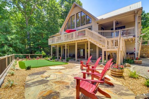 East Ellijay House | Ellijay Cabin with Hot Tub and Mountain Views