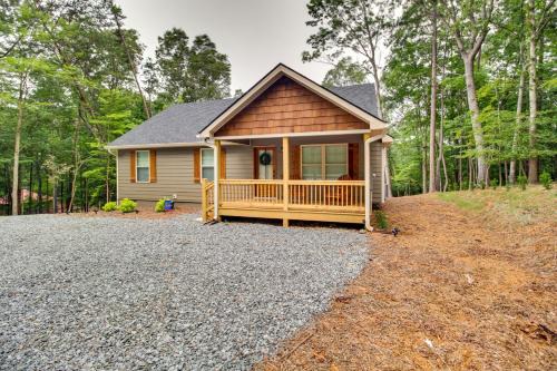Ellijay House | Ellijay Retreat with Access to Community Pools!