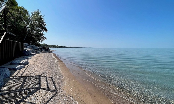 Zurich Cottage | Elliott's Anchor. Fully Accessible Lakefront Luxury!