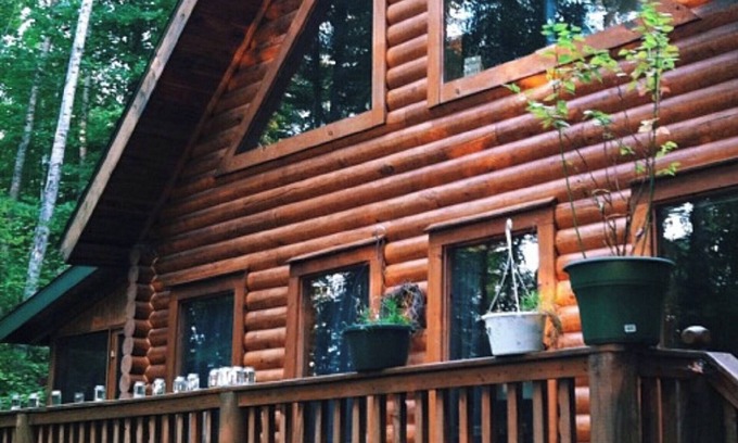 Traverse City House | Ellis Lake Resort - Redbud Lodge - Interlochen/Traverse City