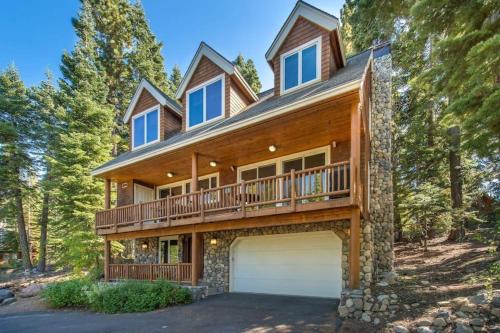 Tahoma House | Ellis Peak by AvantStay Beautiful McKinney Cabin w Filtered Lake Views