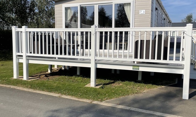 Dogdyke House | Ellis Retreats @ Tattershall Lakes