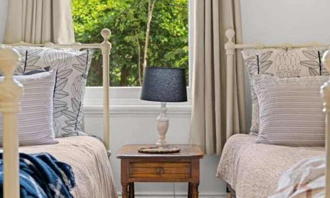 Benalla West House | Elm Cottage - Character in Benalla