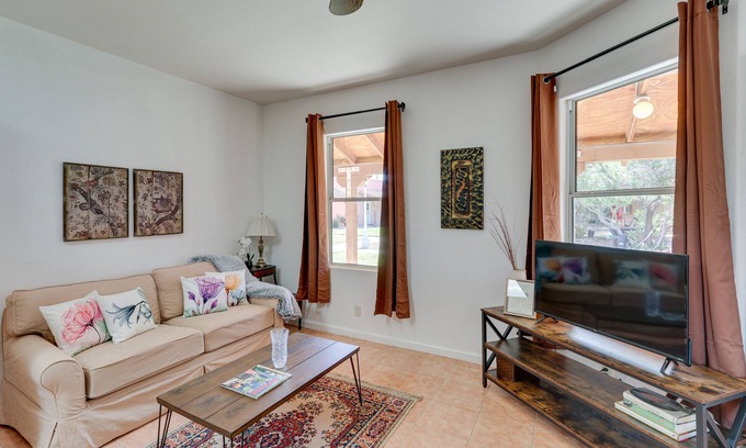 Eleven Mile Corner Apartment | Eloy Retreat w/Pool Access + Central A/C!