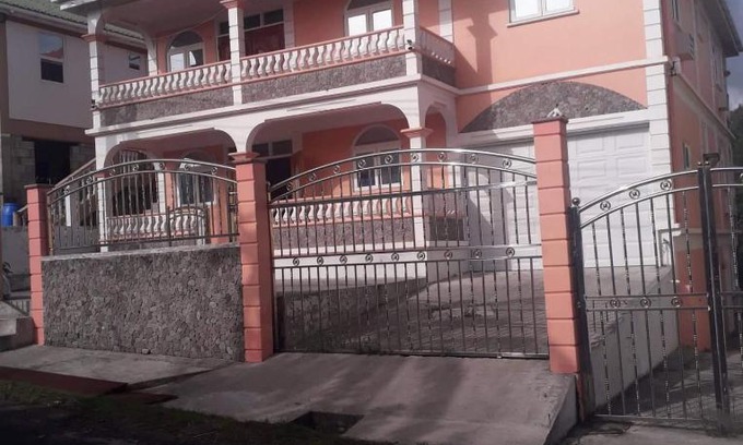 Mahaut House | Elue's Inn
