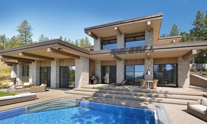 Okanagan Valley House | Elysian | Exclusive Privacy, Pool & Hot Tub