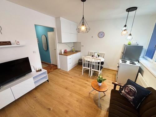 Novo Sarajevo Apartment | Ema - Cozy Apartment near Wilsons Promenade