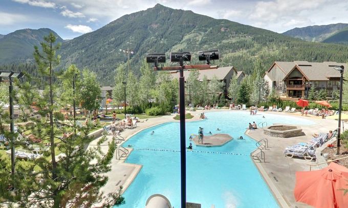 East Kootenay Cabin | Embarc Panorama
