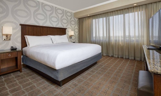 University City Hotel | Embassy Suites by Hilton San Diego La Jolla 2 Room Premium Suite - 1 King Bed - 1 Bedroom