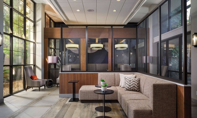 Tucson Hotel | Embassy Suites by Hilton Tucson East