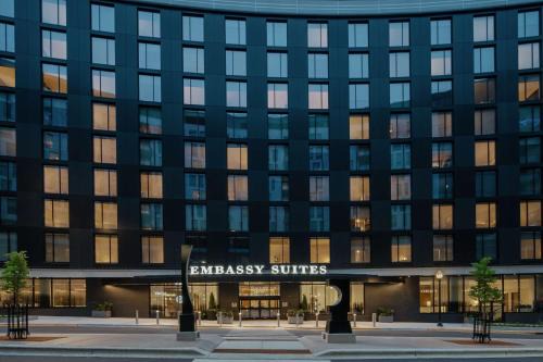 Madison Hotel | Embassy Suites By Hilton Madison Downtown
