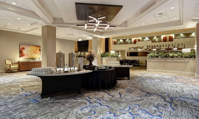 Charleston Hotel | Embassy Suites Charleston