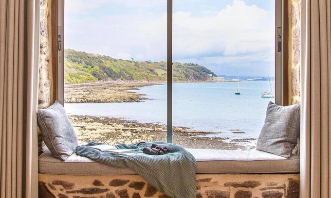 Cawsand Cottage | Emelle, Kingsand, near the water's edge