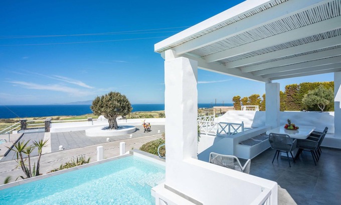 Amoudi Bay Villa | EMERALD 3BD Villa Pool & HotTub Sea/Sunset View