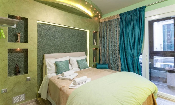 Thessaloniki City Centre Apartment | Emerald central luxury mini suite