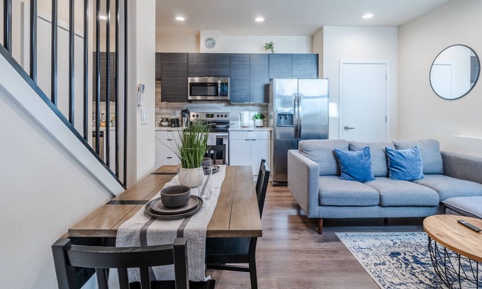 Licton Springs House | Emerald city Modern! Short drive to downtown & UW