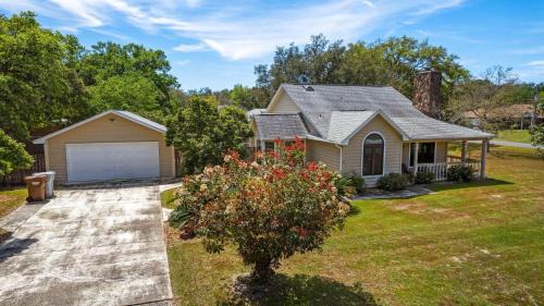 Navarre House | Emerald Fantasea