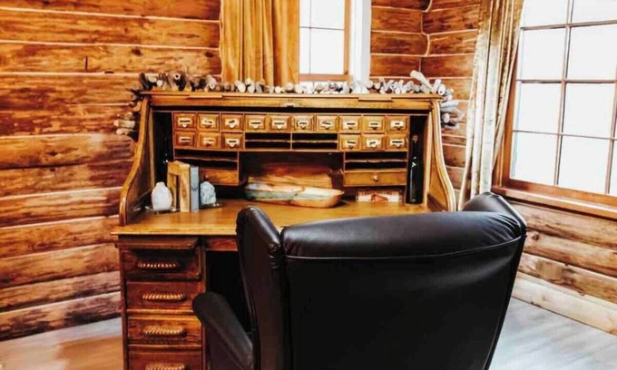 Lenox House | Emerald Gabel Cabin in Salem, MO