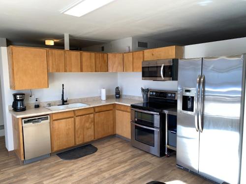 Page House | Emerald Lake House *Boat Parking with a View