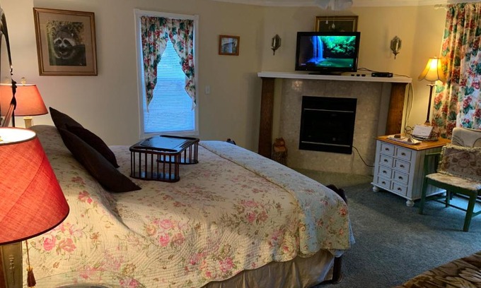 Fairview Park Bed & Breakfast | Emerald Necklace Inn Bed and Breakfast
