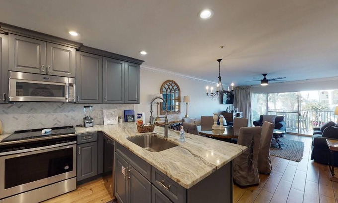 Miramar Beach Condo | “Emerald SeaZ” – 2BR with Gulf Views, Beach Service & Pup-Friendly!