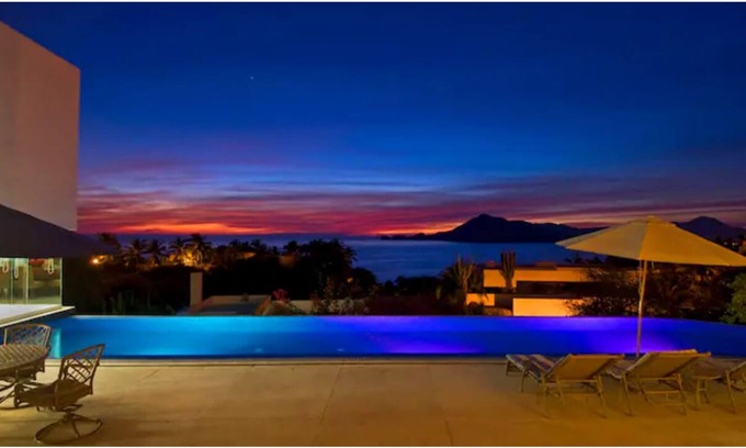 La Punta Apartment | Emerald Villa. Luxury beach house in Manzanillo
