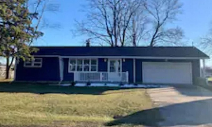 Freeland House | Emerson’s Place! Sleeps 12!
