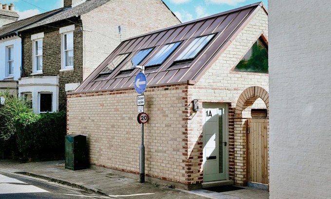 Mill Road Apartment | Emery Street Lodge