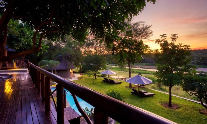 Maruleng Cabin | Emhosheni River Lodge