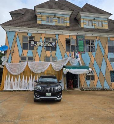 Adabi Hotel | Emike Luxury Hotel & Suites