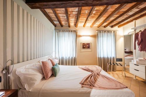 Levizzano Rangone House | Emilio's Rooms