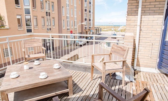 Municipality of Katwijk Apartment | Emma's Beachhouse on a 1 minute walk distance from the beach and centre !
