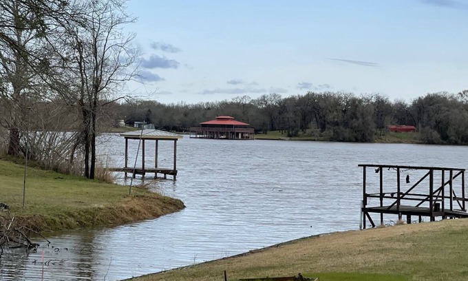 Jewett House | Emma’s Hideaway Country living with private dock