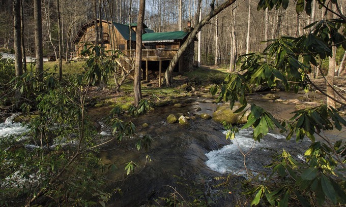 Robbinsville Cabin | Emory Lodge located on West Buffalo Creek