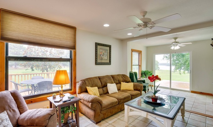 Emory House | Emory Vacation Rental w/Lake Fork Boat Access!