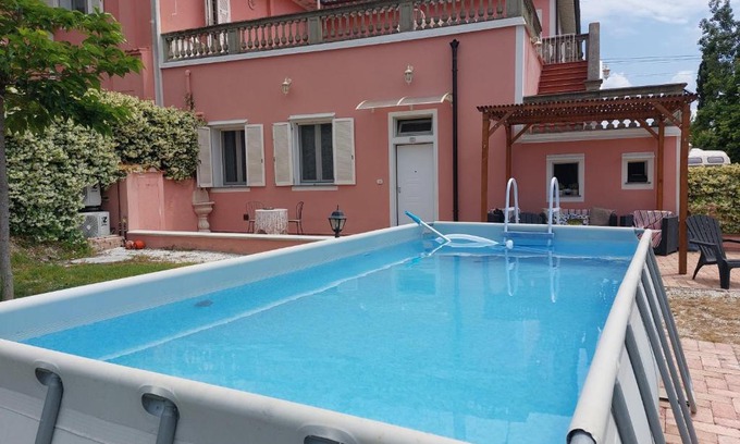Empoli House | Empoli Campagna, Appartamento Indipendente con giardino 500 mq e piscina privati