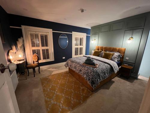 Londonderry House | ENAS COVE Homely Getaway
