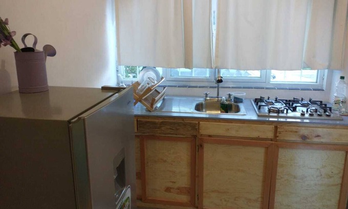 Saltillo Apartment | Encantador Minidepa, wifi, cocina, baño completo, parking, nuevo!