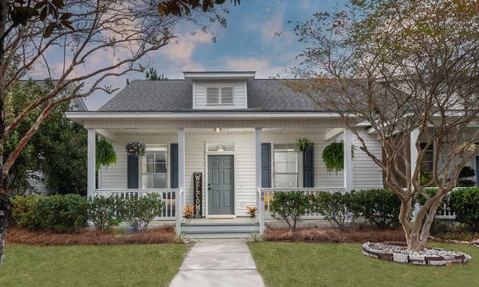 Old Town Bluffton House | Encanto of the Lowcountry in Old Town Bluffton