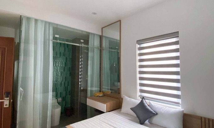 Hue City Centre Villa | Encens villa and spa features a bar, garden, terrace, and free WiFi