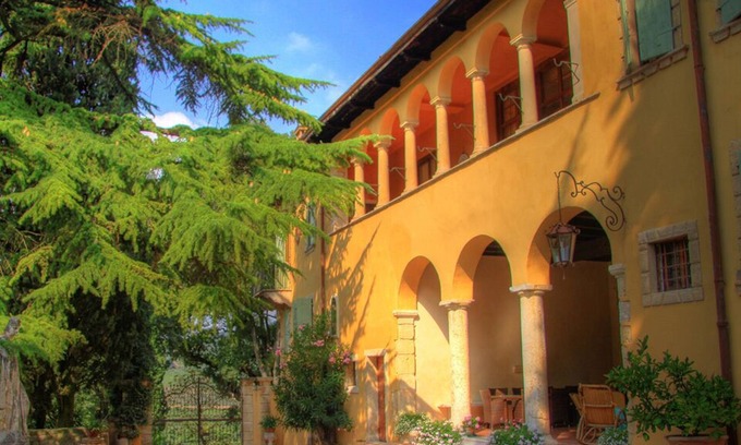 San Martino Buon Albergo Villa | Enchanting Villa with Swimming Pool, wifi, A/C, parking
