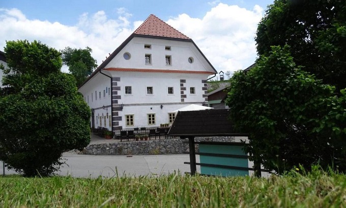 Dobrova-Polhov Gradec Apartment | Enchanted Misty Valley Cottage Apartments - Standard One Bedroom Apartment