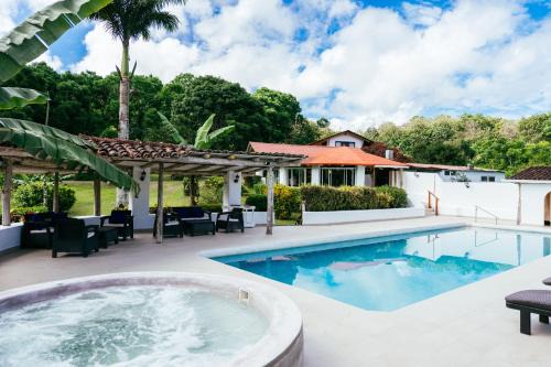 Puerto Ayora Cabin | Enchanted Galapagos Lodge