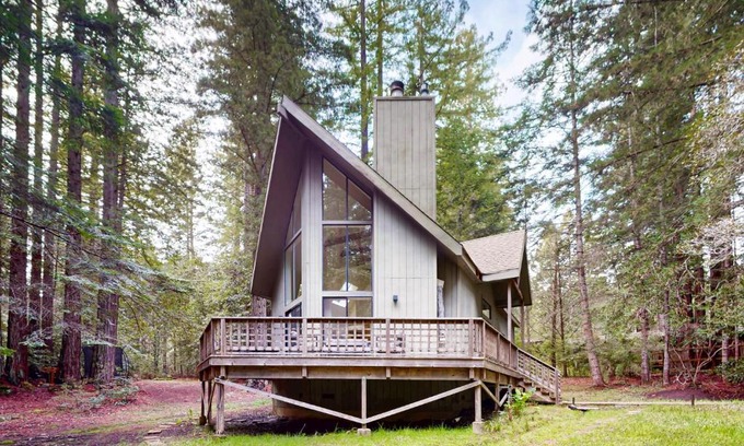Anchor Bay House | Enchanted Meadows
