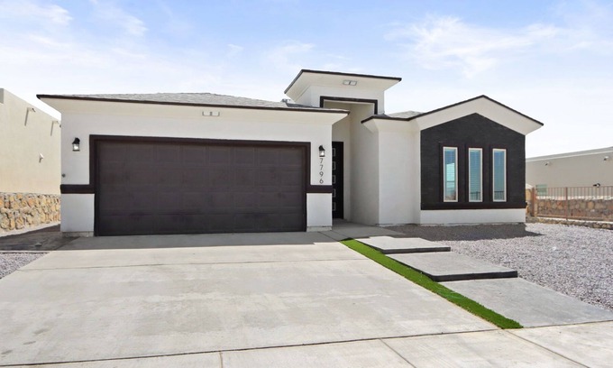 Chamberino House | Enchanted Vista Retreat