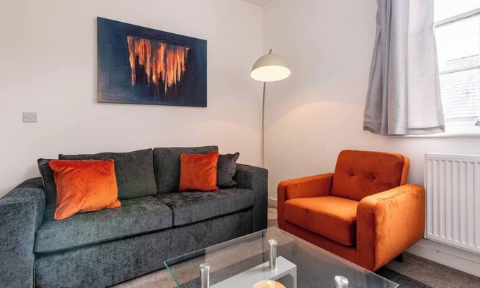 Thrapston Apartment | Enchanting 1BR Flat in Northamptonshire