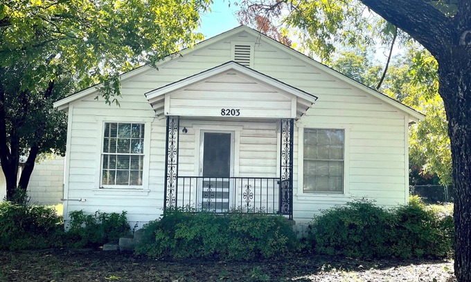 White Settlement House | Enchanting 4 bedroom house West Ft. Worth