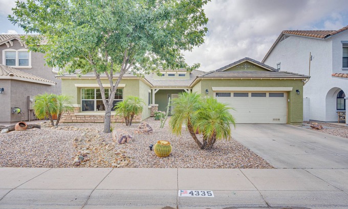 Laredo Ranch House | Enchanting Arizona home with pool & hot tub